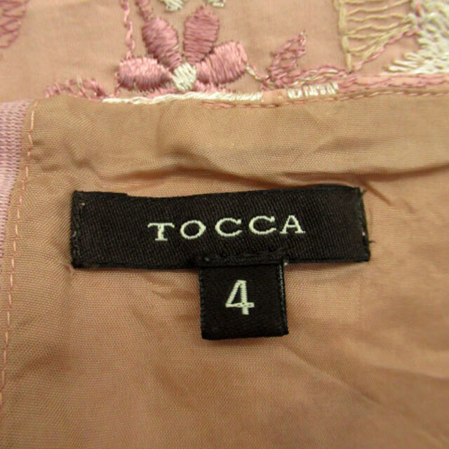 TOCCA(トッカ)のトッカ ワンピース ノースリーブ ひざ丈 ラウンドネック 花柄 刺繍 4 ピンク レディースのワンピース(ひざ丈ワンピース)の商品写真