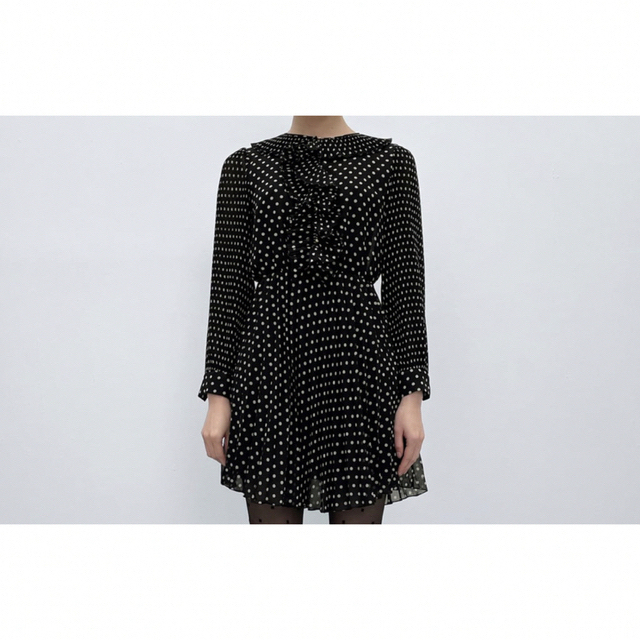 ZARA(ザラ)のZARA プリーツスカート仕様プリント柄ワンピース ドット ワンピース 黒 水玉 レディースのワンピース(ひざ丈ワンピース)の商品写真