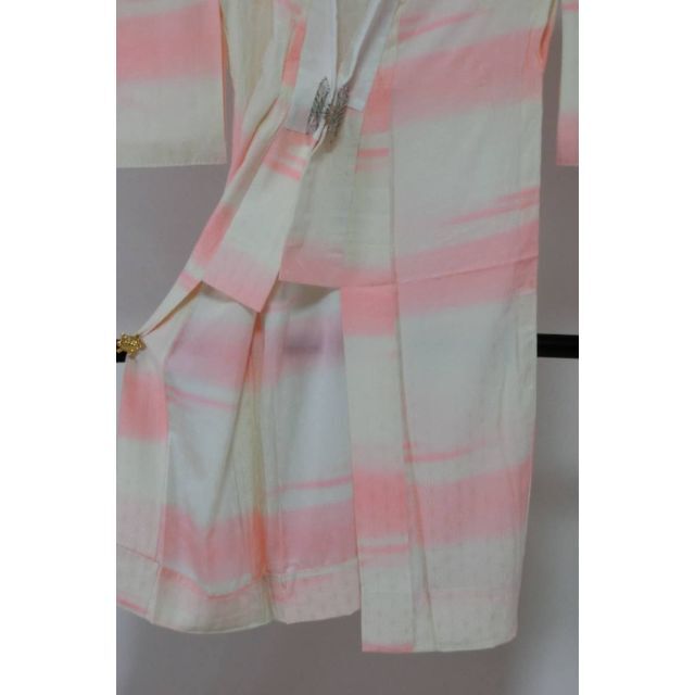 ＡＡお仕立て上がり正絹長襦袢　白、ピンク地に麻の葉地紋　半衿付き レディースの水着/浴衣(着物)の商品写真