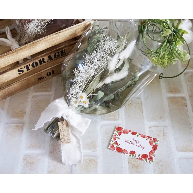 ハンドメイド 母の日 ギフト スワッグ ドライフラワー かすみ草の通販 by つまみ細工とお祈り花飾りの店 舞はな|ラクマ 父の日 18 ドライフラワー スワッグ プレゼント
