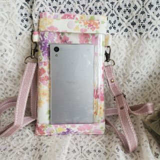 LAURA ASHLEY×アメリ　クリアポケットのスマホショルダー(バッグ)