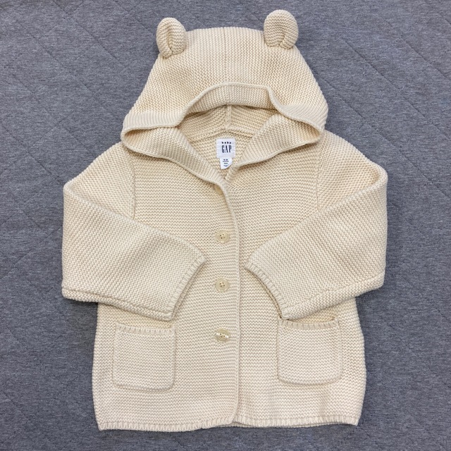 babyGAP(ベビーギャップ)のbaby GAP くまさんパーカー キッズ/ベビー/マタニティのキッズ服女の子用(90cm~)(カーディガン)の商品写真