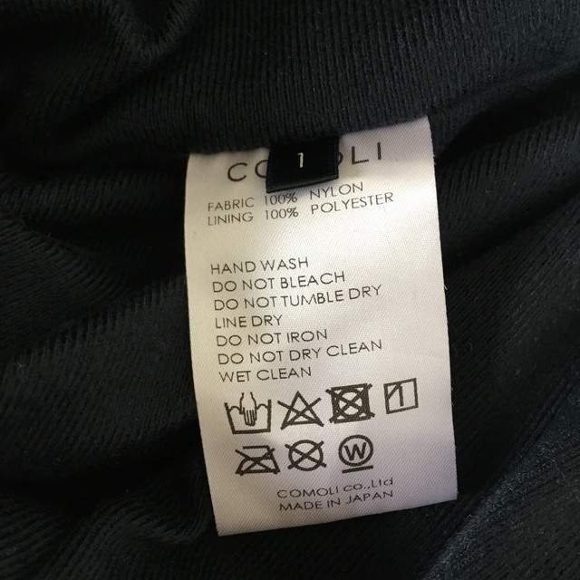 COMOLI(コモリ)の名作　COMOLI 19AW 製品染めナイロンアノラック メンズのジャケット/アウター(ナイロンジャケット)の商品写真