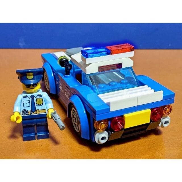 Lego(レゴ)のレゴ★シティ パトカー 米国Ver.オリジナルアレンジ 美品 エンタメ/ホビーのおもちゃ/ぬいぐるみ(キャラクターグッズ)の商品写真