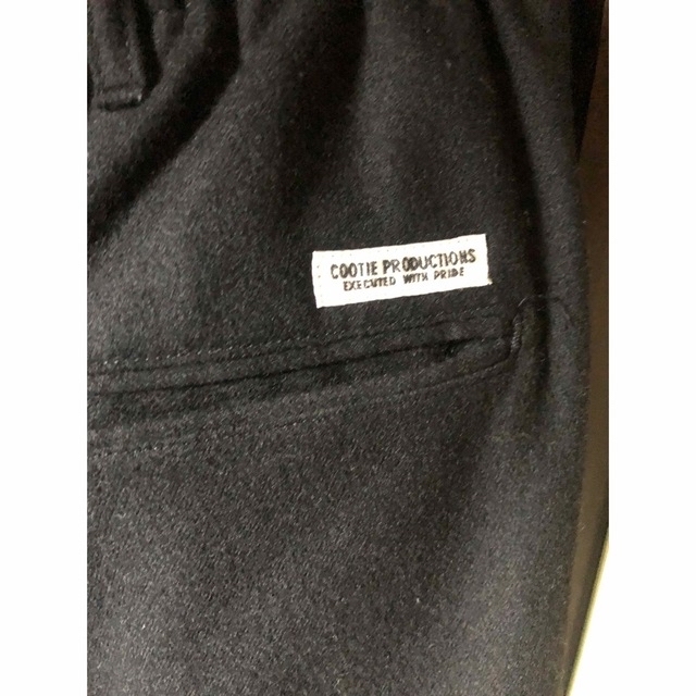 COOTIE(クーティー)のCOOTIE Wool Serge 2 Tuck Easy Pants メンズのパンツ(スラックス)の商品写真
