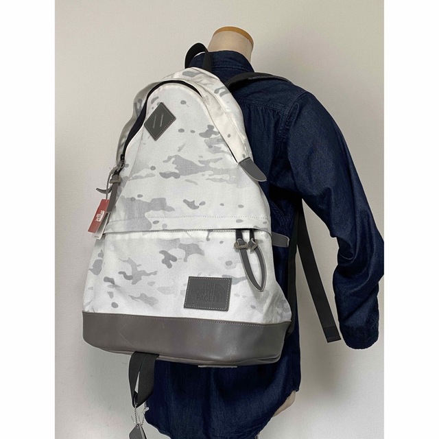 美品 レアカラーノースフェイス リュック BC DAY PACK 希少