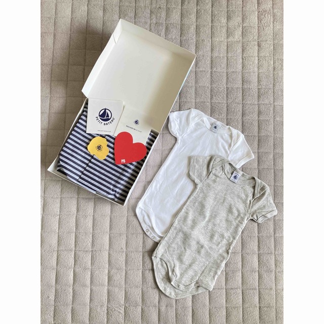 PETIT BATEAU(プチバトー)のプチバトー　12m 半袖ロンパース キッズ/ベビー/マタニティのベビー服(~85cm)(ロンパース)の商品写真