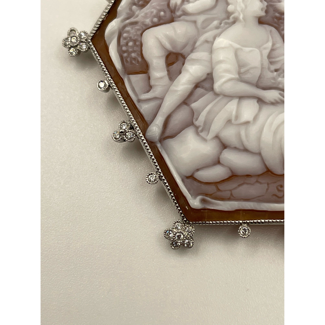 カメオデザインブローチ ダイヤ 0.36ct ペンダントトップ