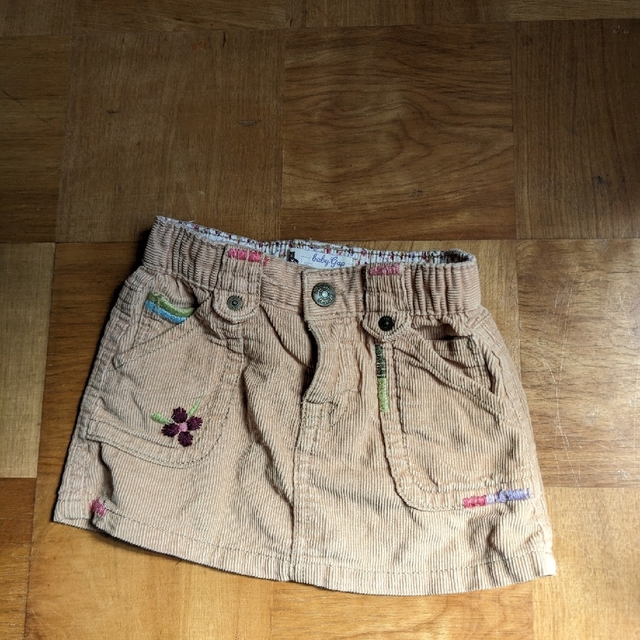 babyGAP(ベビーギャップ)のベビーギャップ　ミニスカート　80 キッズ/ベビー/マタニティのベビー服(~85cm)(スカート)の商品写真