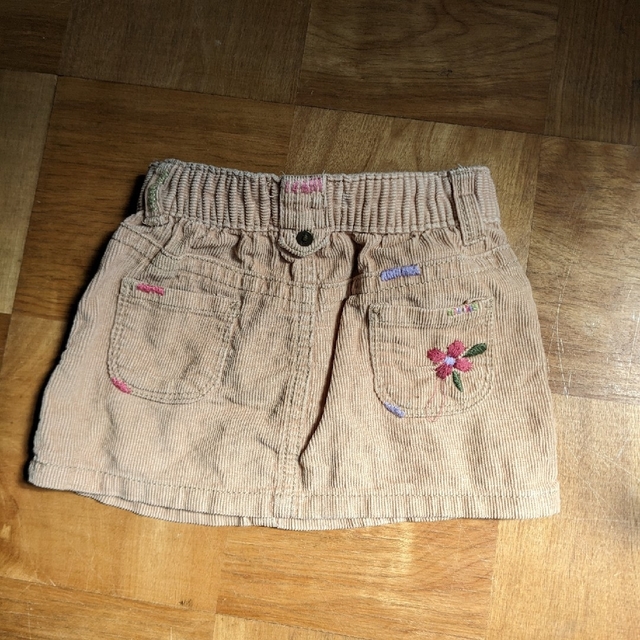 babyGAP(ベビーギャップ)のベビーギャップ　ミニスカート　80 キッズ/ベビー/マタニティのベビー服(~85cm)(スカート)の商品写真