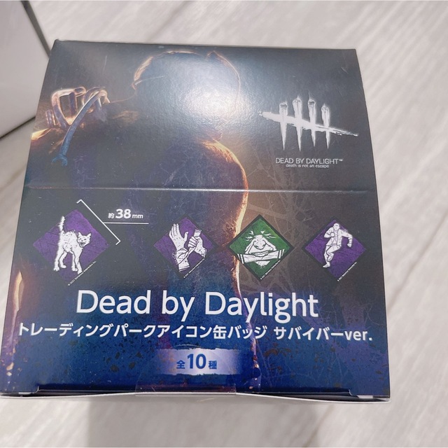 dbd サバイバー　缶バッジ　box