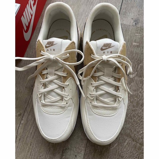 NIKE - ナイキ エアマックス エクシー コルク 24.0の通販 by NIKE - ナイキ エアマックス エクシー コルク 24.0の通販 by