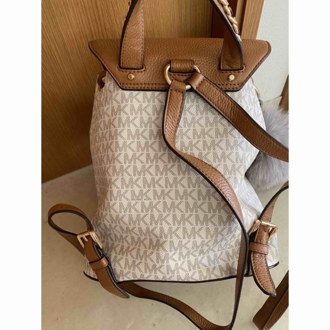 早い者勝ち❣️チャーム付き❣️MICHAEL KORS レザー リュックサック