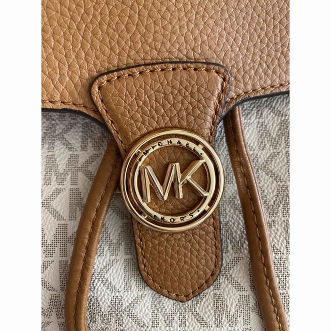 Michael Kors(マイケルコース)の早い者勝ち❣️チャーム付き❣️MICHAEL KORS レザー リュックサック  レディースのバッグ(リュック/バックパック)の商品写真