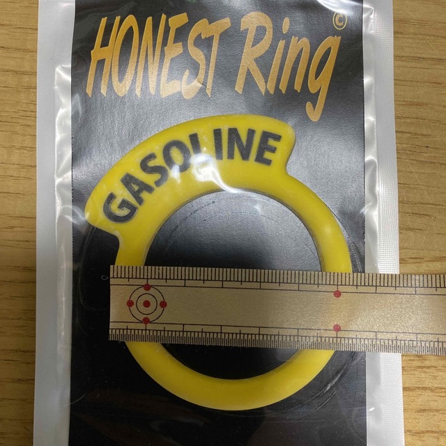 Honest Ring 燃料キャップ ステッカー　ガソリン　黄色 自動車/バイクの自動車(その他)の商品写真