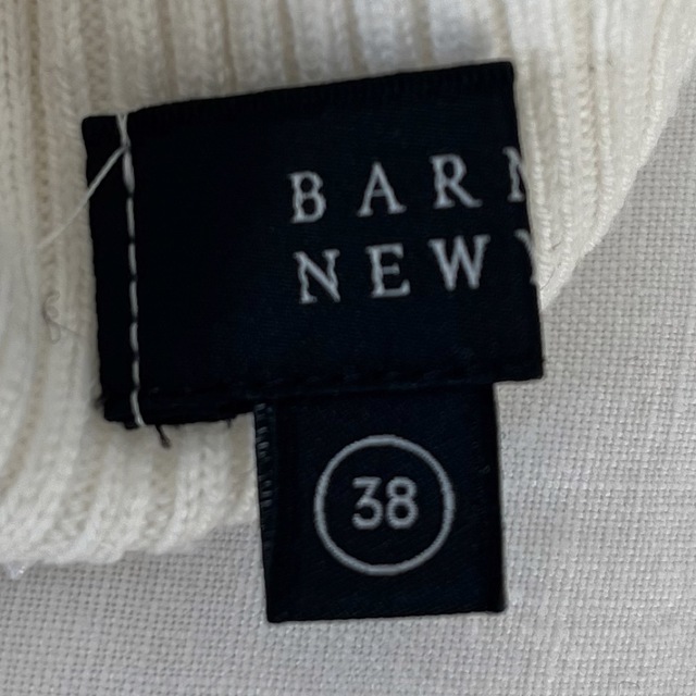 BARNEYS NEW YORK(バーニーズニューヨーク)の【美品】薄手ニット タートルネック レディース　毛100% レディースのトップス(ニット/セーター)の商品写真