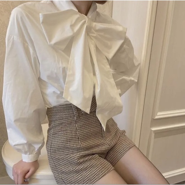 épine(エピヌ)のspia big ribbon blouse スピア ビッグリボンブラウス レディースのトップス(シャツ/ブラウス(長袖/七分))の商品写真