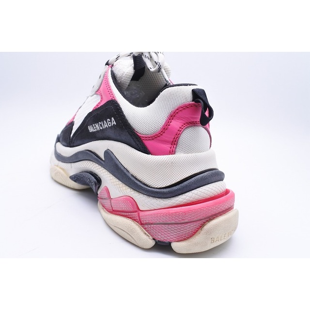 Balenciaga(バレンシアガ)の[USED/中古]BALENCIAGA バレンシアガ スニーカー トリプルエス TRIPLE S ピンク×ホワイト×ブラック（37） ダッドスニーカー ホワイト ブラック ピンク 24.5cm 中古 ai-tdc-004505 レディースの靴/シューズ(スニーカー)の商品写真