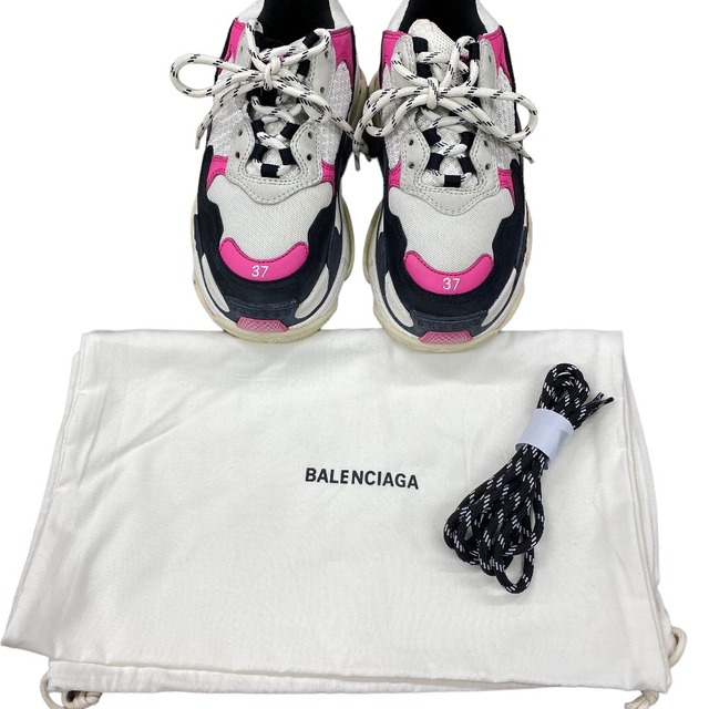 Balenciaga(バレンシアガ)の[USED/中古]BALENCIAGA バレンシアガ スニーカー トリプルエス TRIPLE S ピンク×ホワイト×ブラック（37） ダッドスニーカー ホワイト ブラック ピンク 24.5cm 中古 ai-tdc-004505 レディースの靴/シューズ(スニーカー)の商品写真
