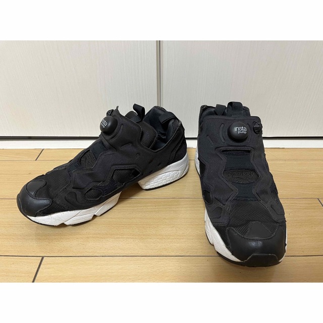 Reebok ポンプフューリー 24cm 白×黒