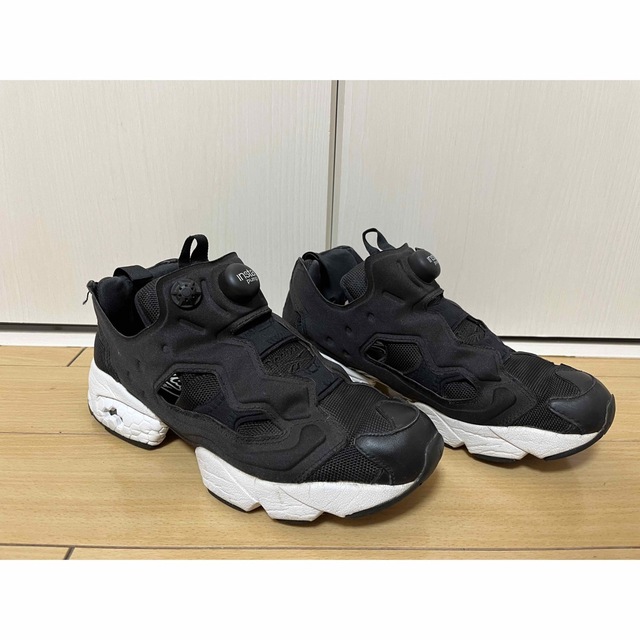 【再値下げ】Reebok ポンプフューリー 24cm 白×黒