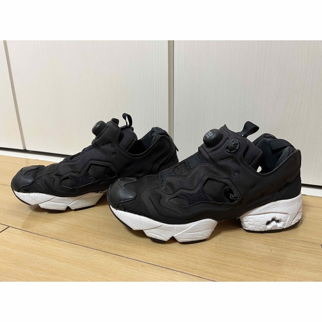 【再値下げ】Reebok ポンプフューリー 24cm 白×黒