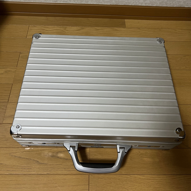 RIMOWA(リモワ)のミズノン様専用 RIMOWA リモワ トパーズ アタッシュケース メンズのバッグ(ビジネスバッグ)の商品写真