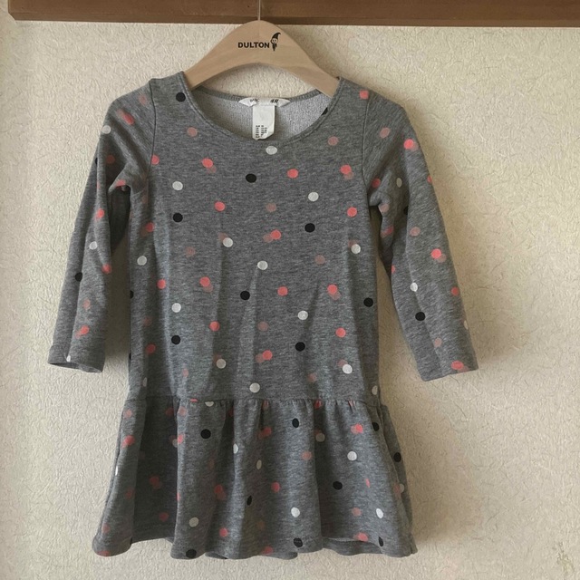 H&M(エイチアンドエム)の【H&M】ドットワンピース、サイズ90 キッズ/ベビー/マタニティのキッズ服女の子用(90cm~)(ワンピース)の商品写真