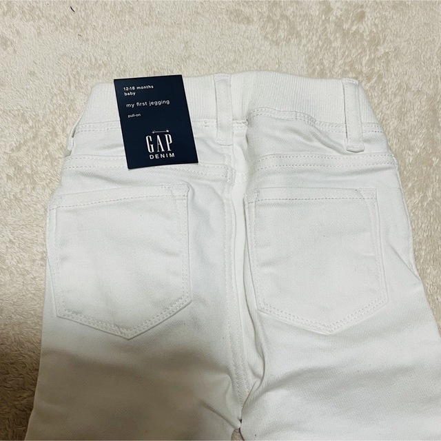 GAP(ギャップ)の◆新品未使用【GAP】　パンツ　2枚セット　80サイズ キッズ/ベビー/マタニティのベビー服(~85cm)(パンツ)の商品写真