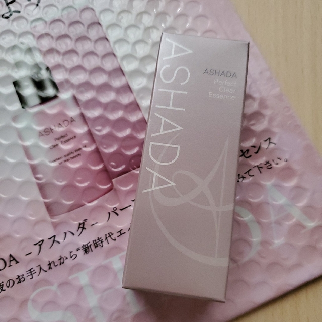 Happiness(ハピネス)のアスハダ パーフェクトクリアエッセンス 30ml コスメ/美容のスキンケア/基礎化粧品(化粧水/ローション)の商品写真