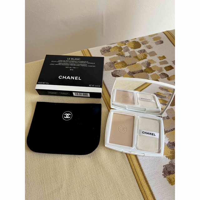 CHANEL(シャネル)の【まぁ様専用】CHANEL ルブラン　ブライトニング　コンパクト　B10 コスメ/美容のベースメイク/化粧品(ファンデーション)の商品写真