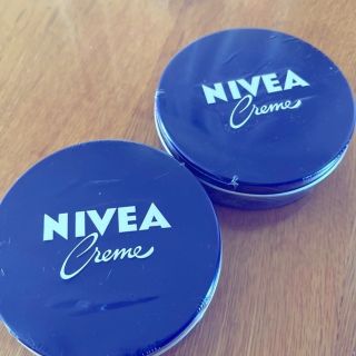 カオウ(花王)のNIVEA 青缶(大缶)ニベアクリーム　新品未開封(ハンドクリーム)