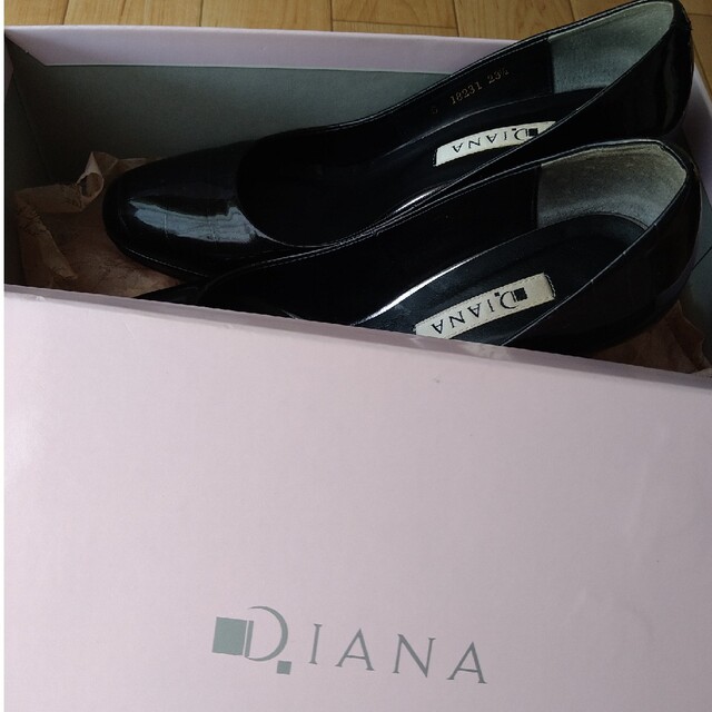 DIANA(ダイアナ)のお得!安いです。値下げしました!DIANAレディースパンプス レディースの靴/シューズ(ハイヒール/パンプス)の商品写真