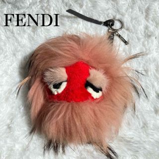 フェンディ(FENDI)の美品✨FENDI フェンディ　モンスターファーチャーム　レッド(バッグチャーム)