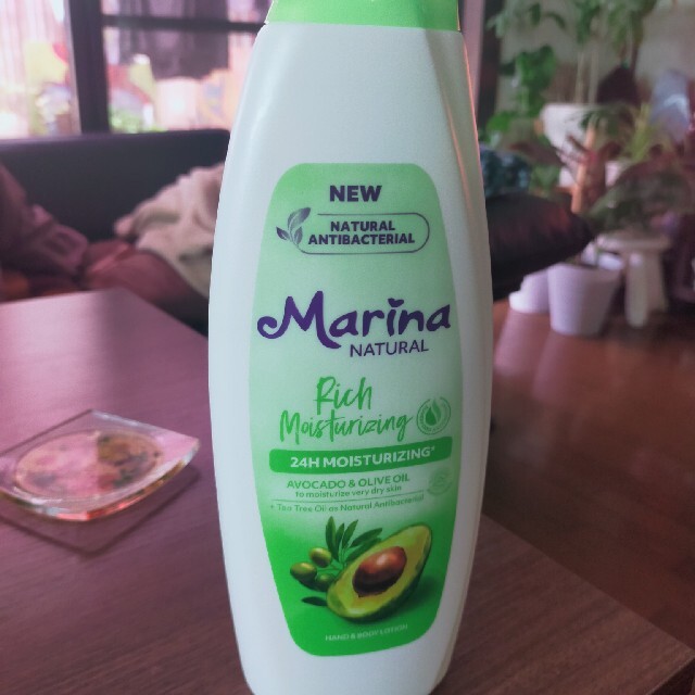 Marina マリナ Natural ハンド　ボディーローション 475ml コスメ/美容のボディケア(ボディローション/ミルク)の商品写真