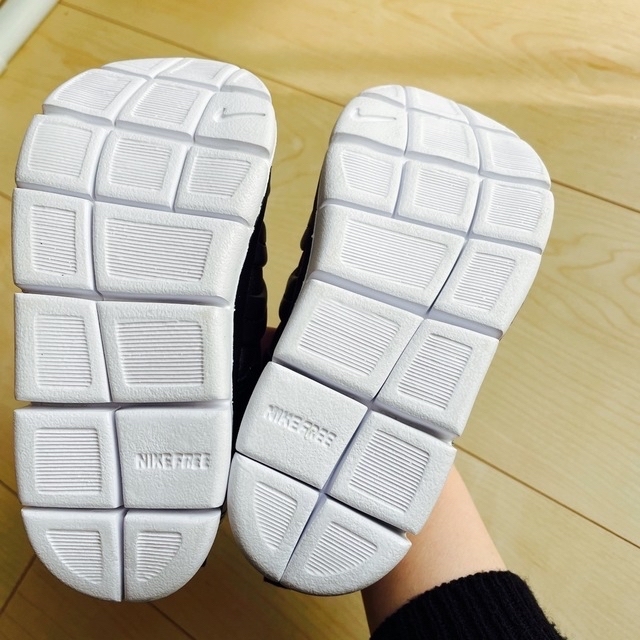 NIKE(ナイキ)の【専用】新品　NIKE 15cm キッズ/ベビー/マタニティのベビー靴/シューズ(~14cm)(スニーカー)の商品写真