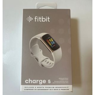 Fitbit charge5  【新品未開封品】ソフトゴールド　ルナホワイト(トレーニング用品)