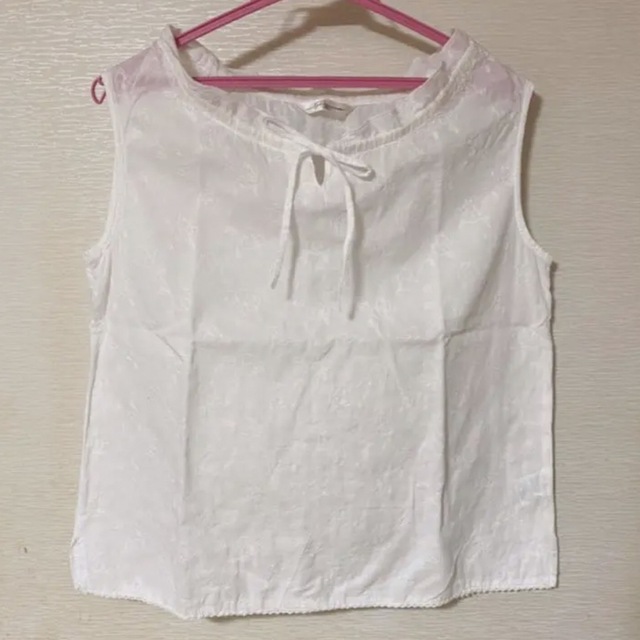 白ノースリーブトップス レディースのトップス(カットソー(半袖/袖なし))の商品写真