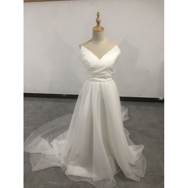 ウェディングドレス ホワイト 高品質！ ベアトップ 背中見せ 編み上げ 結婚式