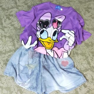 ディズニー(Disney)のTOKYO Disney Resort 💜デイジー💜 Tシャツ&ショートパン(ショートパンツ)