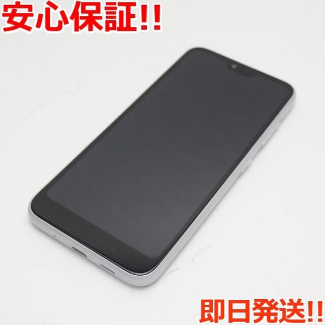 京セラ(キョウセラ)の超美品 KYV48 GRATINA ホワイト  SIMロック解除済み スマホ/家電/カメラのスマートフォン/携帯電話(スマートフォン本体)の商品写真