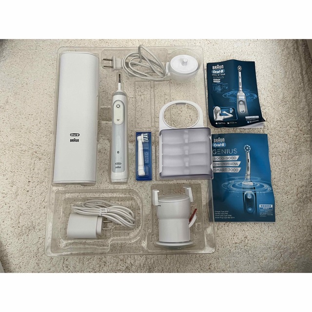 BRAUN(ブラウン)のBRAUN Oral-B GENIUS 9000A 電動歯ブラシセット スマホ/家電/カメラの美容/健康(電動歯ブラシ)の商品写真