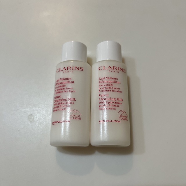 CLARINS(クラランス)のクラランス　ベルベットクレンジングミルク　サンプル2個 コスメ/美容のスキンケア/基礎化粧品(クレンジング/メイク落とし)の商品写真