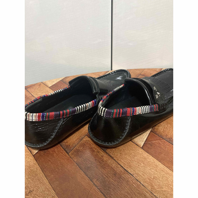 Gucci(グッチ)のGUCCI グッチ  エナメル  スタッズ　ローファー　6 1/2 メンズの靴/シューズ(ドレス/ビジネス)の商品写真