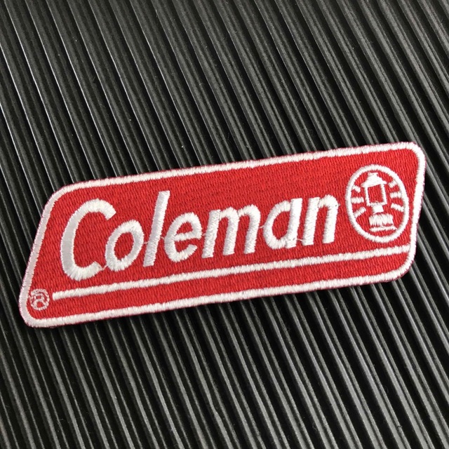 Coleman(コールマン)のCOLEMAN コールマン ロゴ アイロンワッペン パッチ 2枚セット -R メンズの帽子(その他)の商品写真
