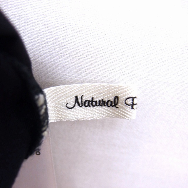 NATURAL BEAUTY BASIC(ナチュラルビューティーベーシック)のナチュラルビューティーベーシック 金具付き シャツ ブラウス ノースリーブ レディースのトップス(シャツ/ブラウス(半袖/袖なし))の商品写真
