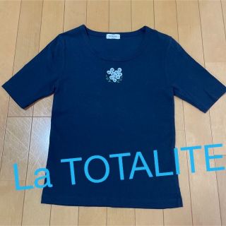 ラトータリテ(La TOTALITE)のLaTOTALITEフラワーカットソー(カットソー(半袖/袖なし))