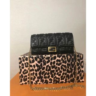 フェンディ(FENDI)のFENDI FENDI チェーン ウォレット 長財布(財布)