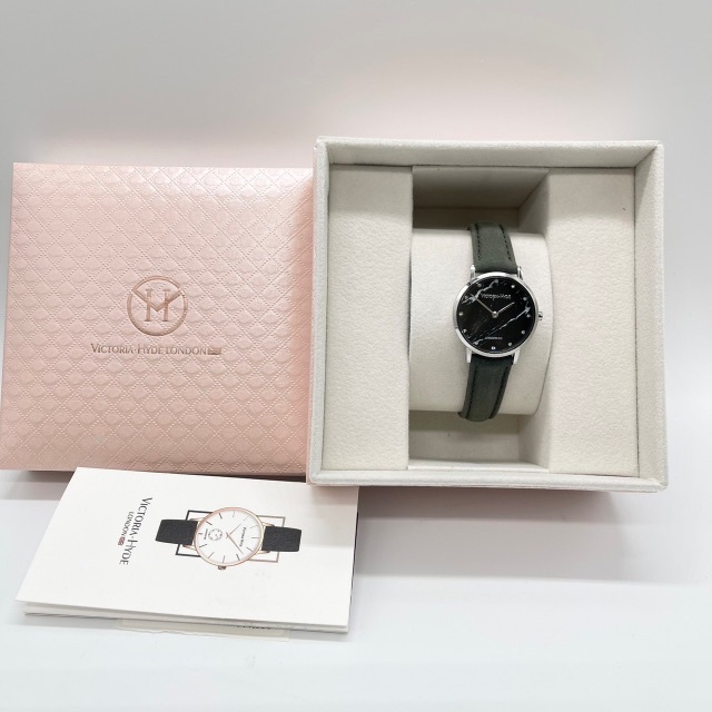 VICTORIA HYDE LONDON　腕時計 VH5001M  グリーン レディースのファッション小物(腕時計)の商品写真