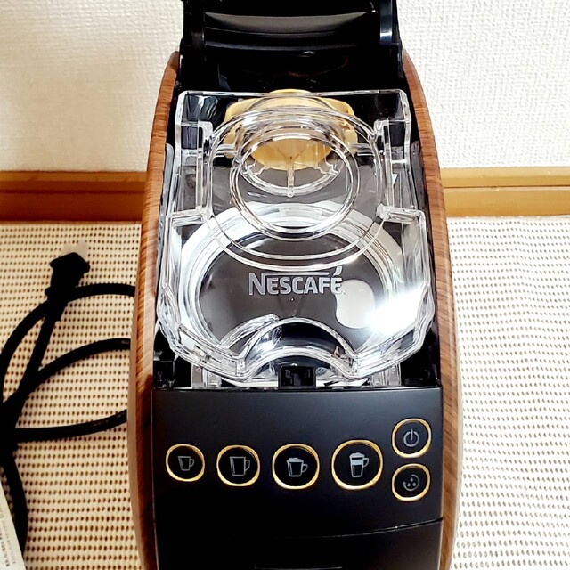 Nestle(ネスレ)のよし様専用☆ネスカフェ バリスタ50 ウッディブラウン HPM9634 WB スマホ/家電/カメラの調理家電(コーヒーメーカー)の商品写真